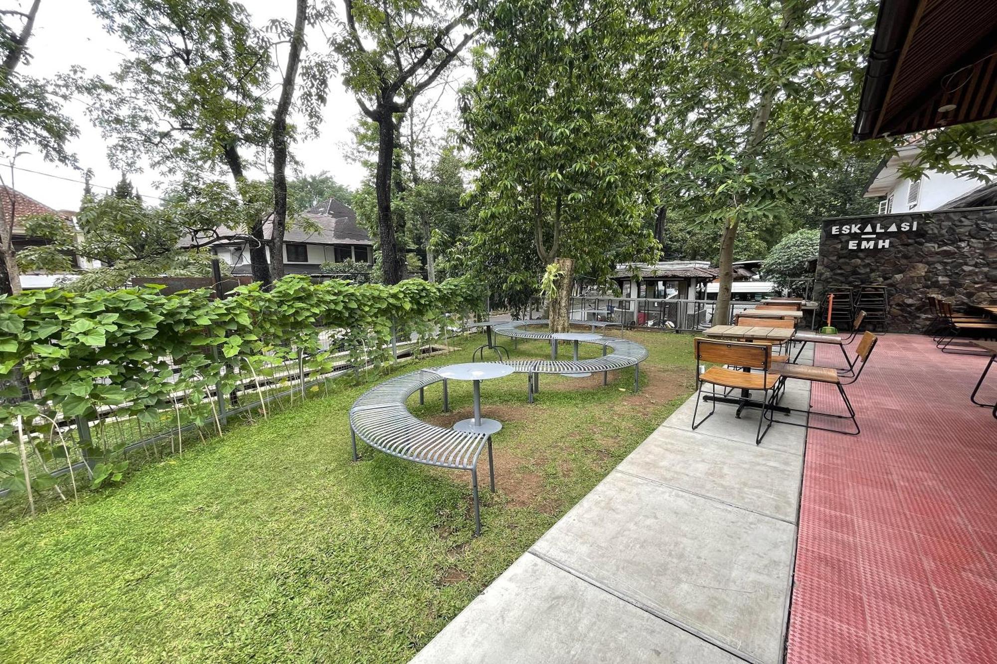 Emaki Bumi Singgah Hotel Бандунг Екстериор снимка